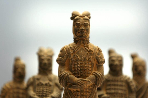 中国古代皇帝为什么要遵循立长不立幼?春秋战国曾出现杀长子的习俗