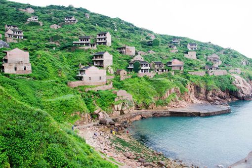中国一座荒废了20多年的鬼岛在哪里?据说上面都是别墅