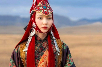 为何内蒙古人口较多而外蒙古人口稀少?