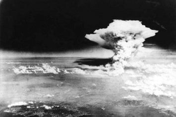 第一颗原子弹爆炸后,日本是出于什么原因而不愿意投降?