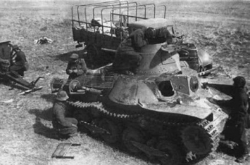 二战期间,日本是如何利用几千个玻璃瓶子毁掉苏联上百辆坦克的?