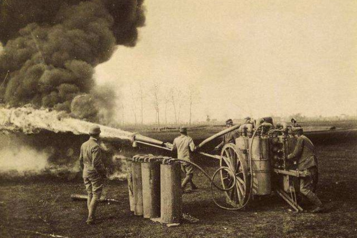 一战中德军的喷火器为何被称为单兵武器中最重的?
