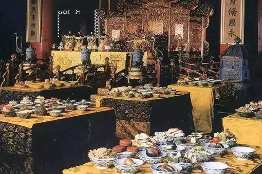 古代皇帝吃不完的饭菜到后来是如何处理的呢?