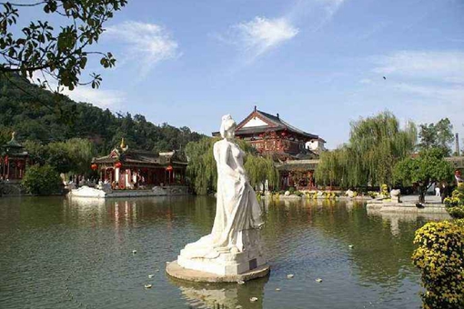秦始皇和华清池中的神女汤泉的故事是怎样的?