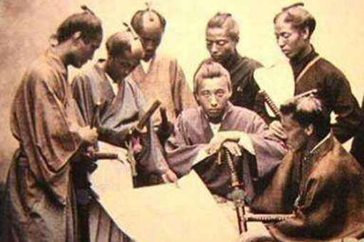 日本历史上死的最惨的天皇是谁?