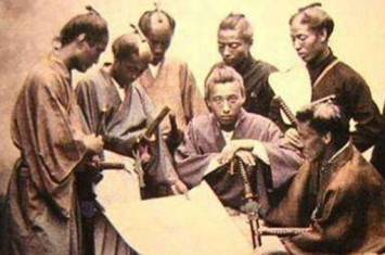 日本历史上死的最惨的天皇是谁?