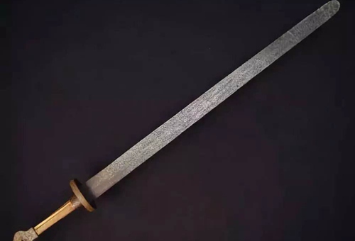 世界上真的有削铁如泥的刀或剑吗?