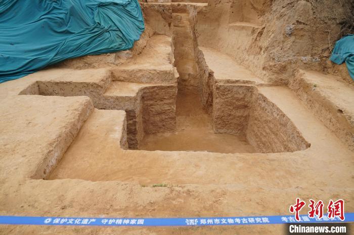 郑州市区发发掘清理四座墓葬