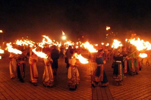 彝族火把节中的迎火,赞火,送火是什么?