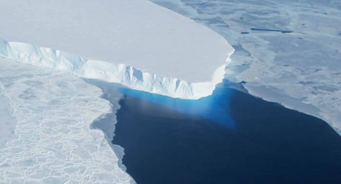 美国宇航局：南极洲西部思韦茨冰川下方300米深洞穴可能导致全球灾难