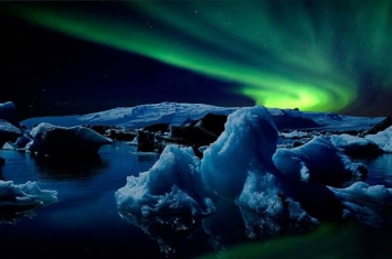 欧洲冰岛最大的杰古沙龙冰河湖“钻石冰沙滩”风景美不胜收