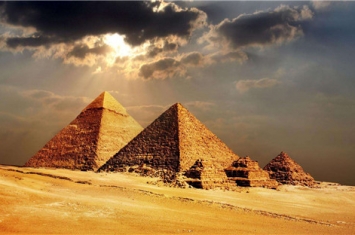 金字塔的八大未解之谜