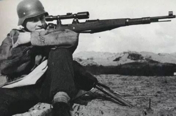 德国狙击之王海岑诺尔是如何做到一天打退美军8次进攻的?