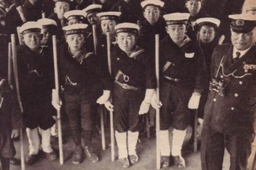 旧日本是如何对民众强化军国主义思想的?