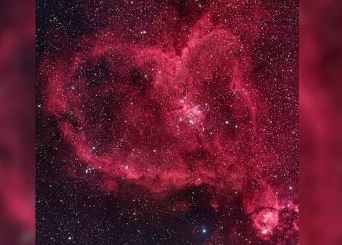 情人节来临 泰国天文学研究院发布“心状星云”同贺