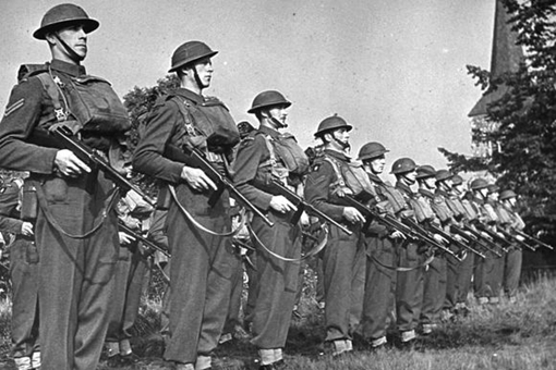 二战期间军队是怎么发工资的?在前线不怕被弄丢了吗?