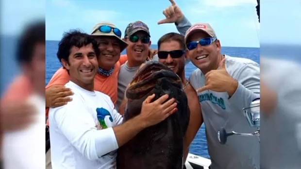 美国慈善钓鱼比赛钓起124磅石斑 或打破世界纪录