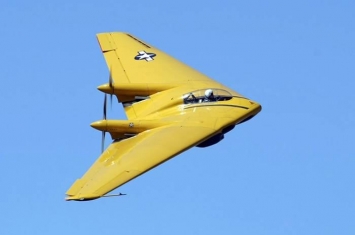 硕果仅存70多年历史美国诺斯诺普N-9M古董飞翼机起飞后坠毁