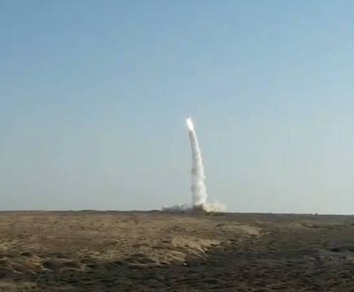 厦门大学在西北部沙漠无人区成功发射“嘉庚一号”带翼回收火箭