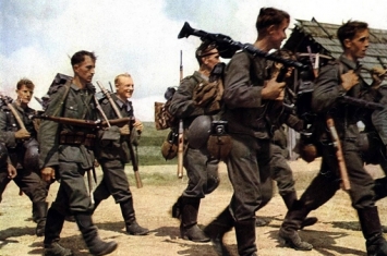 二战德军的MP38冲锋枪是在哪里诞生的?它的出现对后世有着什么影响?