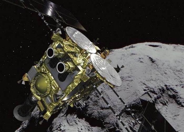 日本无人探测器“隼鸟2号”向小行星“龙宫”发射碰撞装置 收集岩石样本