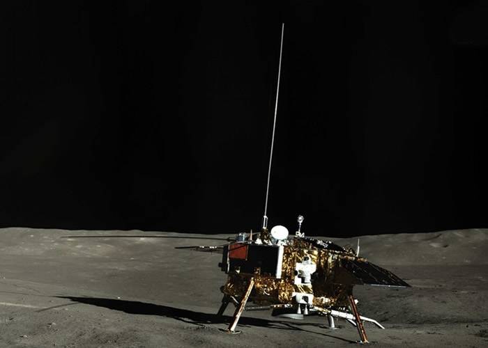 中国月球车玉兔二号巡视器第4度自主唤醒 续探测月球背部
