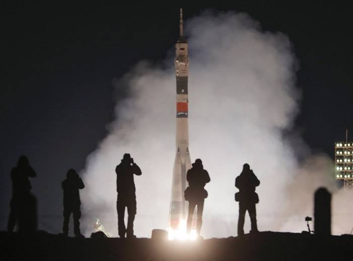 俄罗斯联盟号火箭事隔5个月成功升空 去年发射失败两名宇航员死里逃生