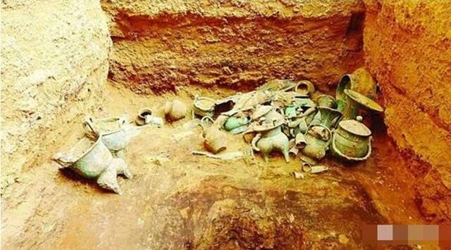 盗墓严重抢救性发掘 山西省挖出商代晚期大型贵族墓群