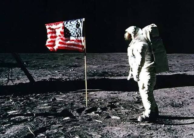 美国总统特朗普打算请求国会为NASA月球计划增加5亿美元 2024年把宇航员送上月球