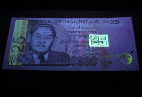 揭秘毛里求斯钞票上为什么印着一个中国人