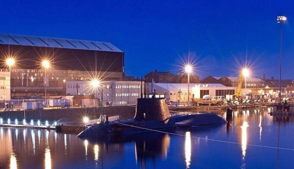 英国海军“机敏”级攻击型核潜艇伏击号即将海试