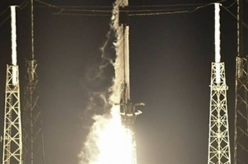 SpaceX火箭携带“Beresheet”无人月球着陆器升空执行以色列首次登月任务
