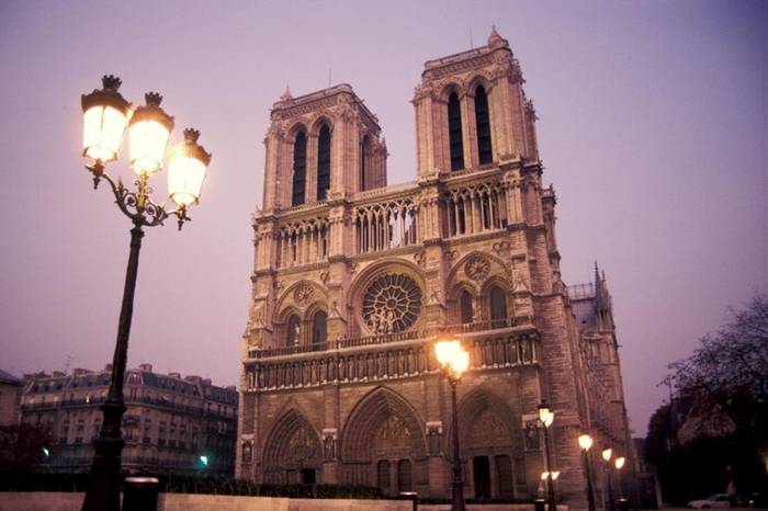 国家地理档案中的16张巴黎圣母院老照片