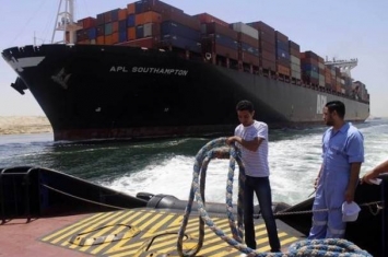 埃及“新苏伊士运河”完成首次试航
