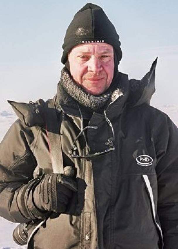 英国剑桥大学教授发表惊人阴谋论：3名研究北极冰川的专家疑遭暗杀
