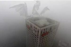 中国雾霾巨型不明生物神秘出现，传言不明生物疑似中国龙