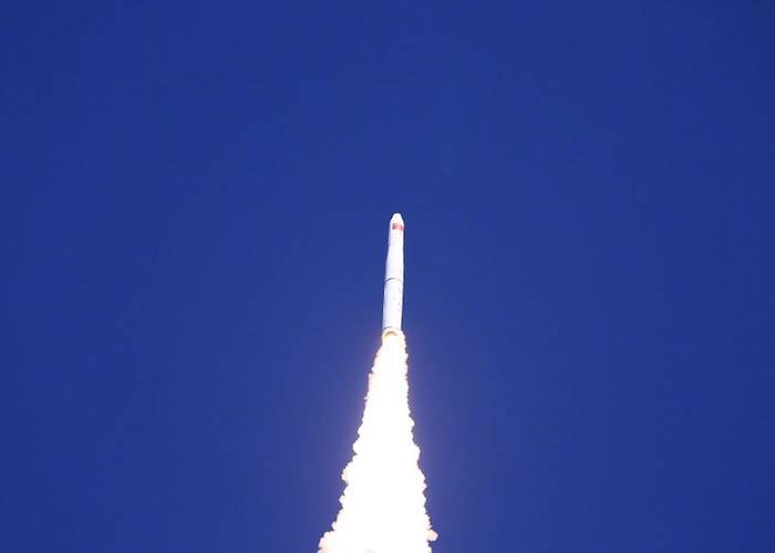 长征11号火箭在内蒙古酒泉卫星发射中心升空 送4卫星进太空轨道