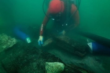 考古团队在埃及沉没古城伊拉克利翁海底发现古船残骸 与希罗多德所记载驳船巴利斯脗合