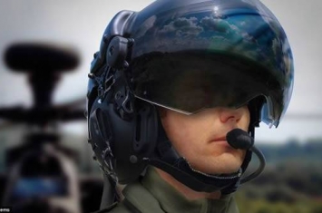 英国新型战斗机飞行员头盔“打击者”