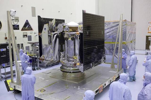 美国“奥西里斯-REx”探测器创纪录进入小行星“贝努”（Bennu）轨道