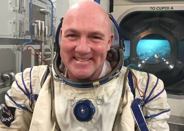 荷兰太空人凯珀斯在国际太空站上致电回地球不慎误拨紧急救助电话“911”