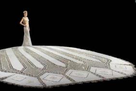 世界上最重的婚纱，纯手工打造出181公斤重(穿上无法行走)