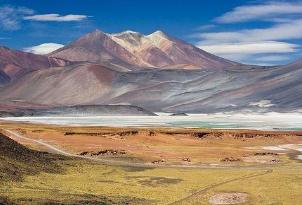 世界上最高的活火山，奥霍斯德尔萨拉多山海拔为6891米