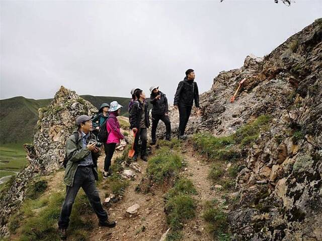 青藏高原发现16万年前中更新世晚期的丹尼索瓦人下颌骨化石
