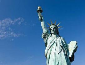 世界上最著名的纪念塔，自由女神像举世闻名(象征和平民主)
