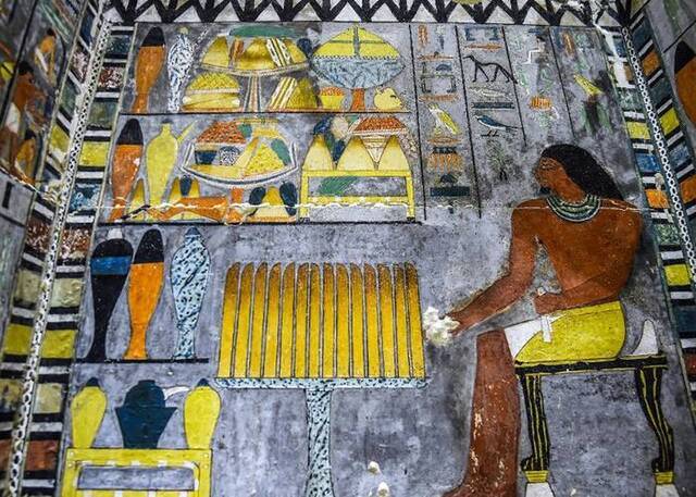 4300年前埃及第五王朝时期古墓出土 浮雕色彩依然鲜艳
