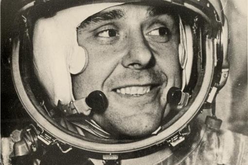 历史上第一位在太空遇难的宇航员,他是怎么死的?