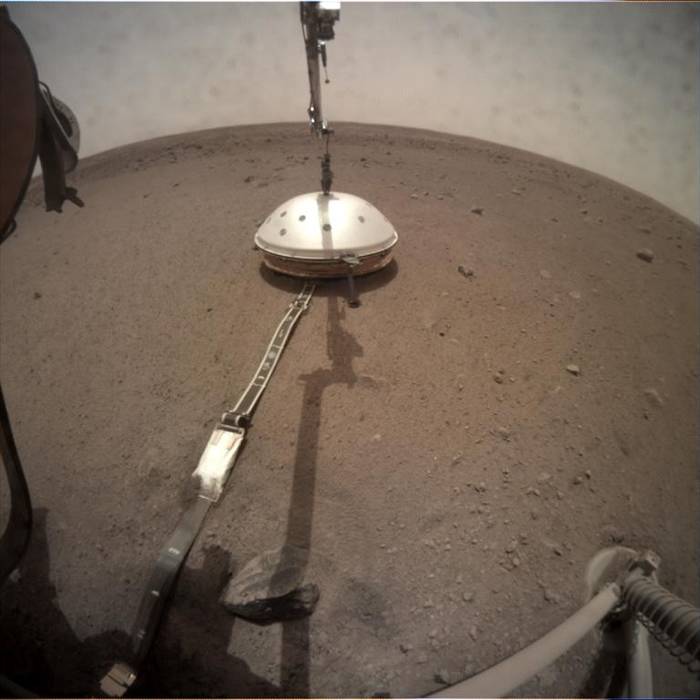 NASA的洞察号火星登陆器第一次记录到“火星地震”