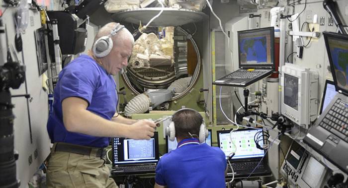 俄罗斯宇航员讲述美国“龙-2”飞船抵达后国际空间站出现强烈酒味的原因