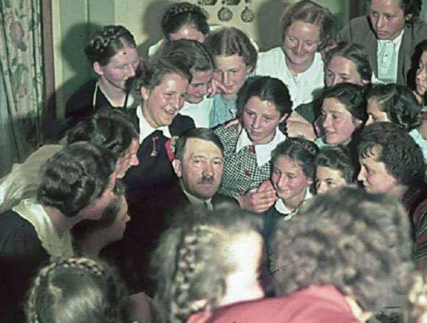 希特勒是民选出来的独裁者吗？